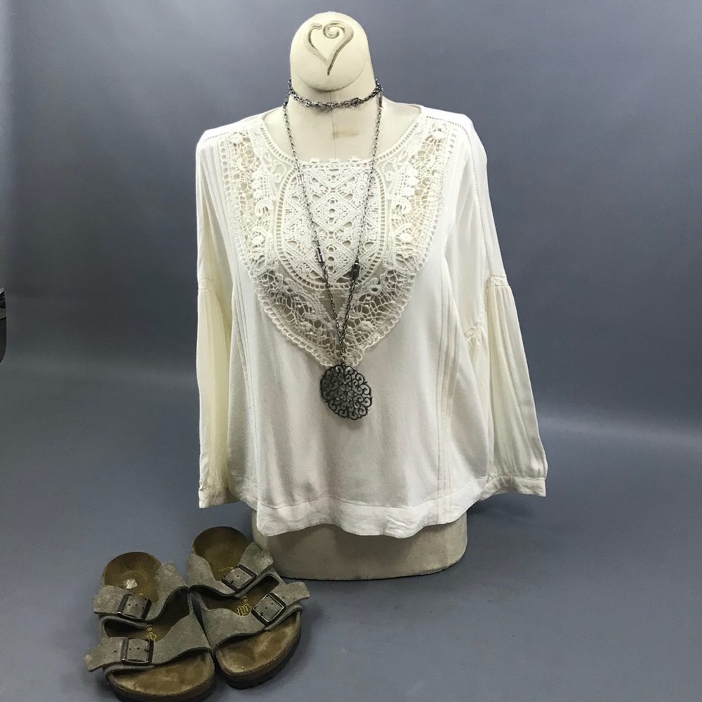Forever 21 Ivory Boho Crop Blouse, size S Small